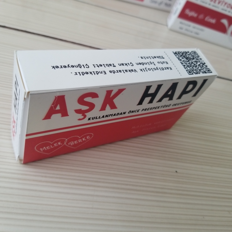 Aşk Hapı ilaç kutusu davetiyesi